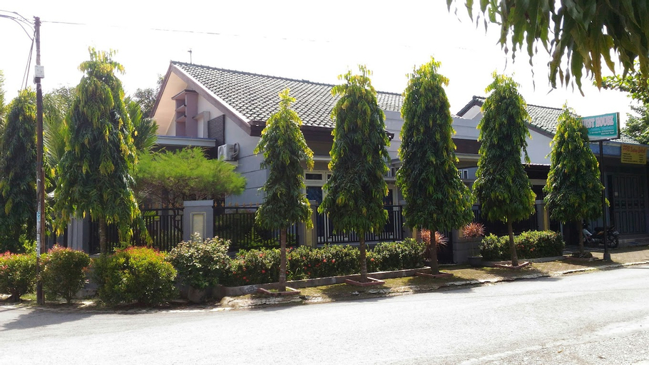 Ibu Guest House Tegal, Tegal