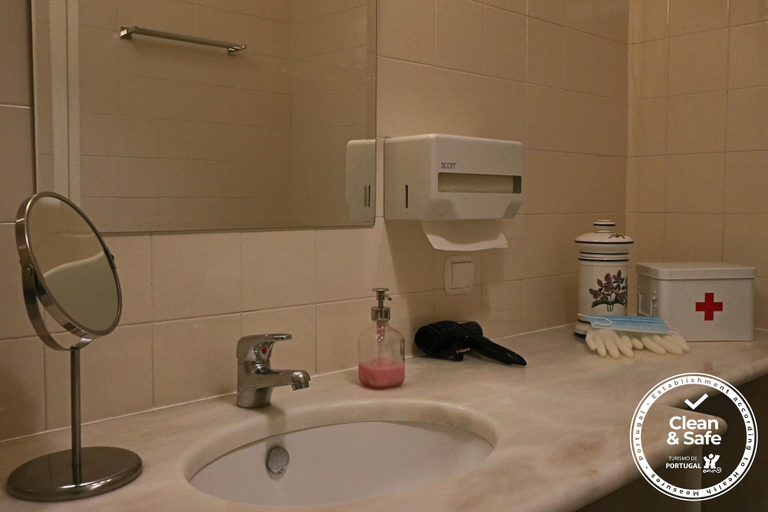 Bathroom 4, Cascais Estoril Apartment Near the Beach, Cascais