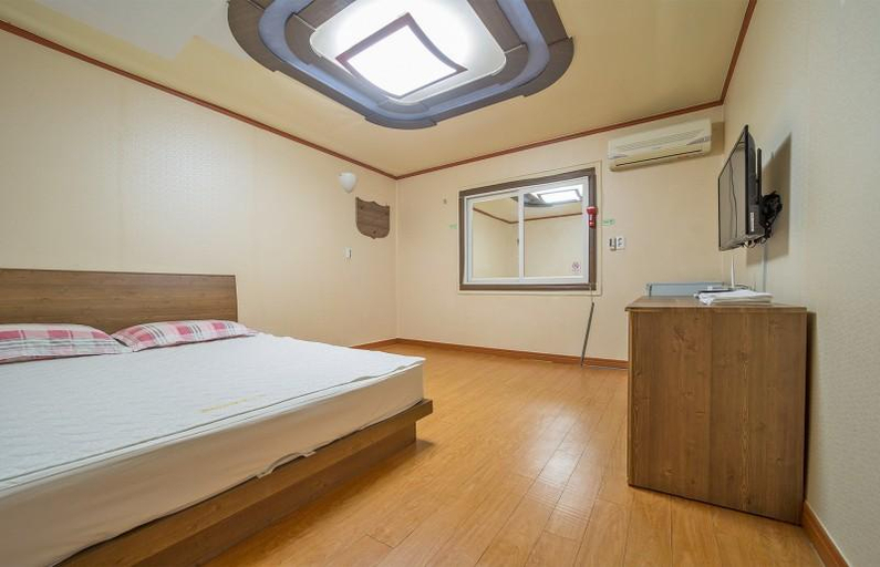 Bedroom 2, Ulsan In the Mud Pension, Ulju