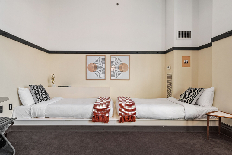 Bedroom 3, The Maverick by Kasa, Allegheny