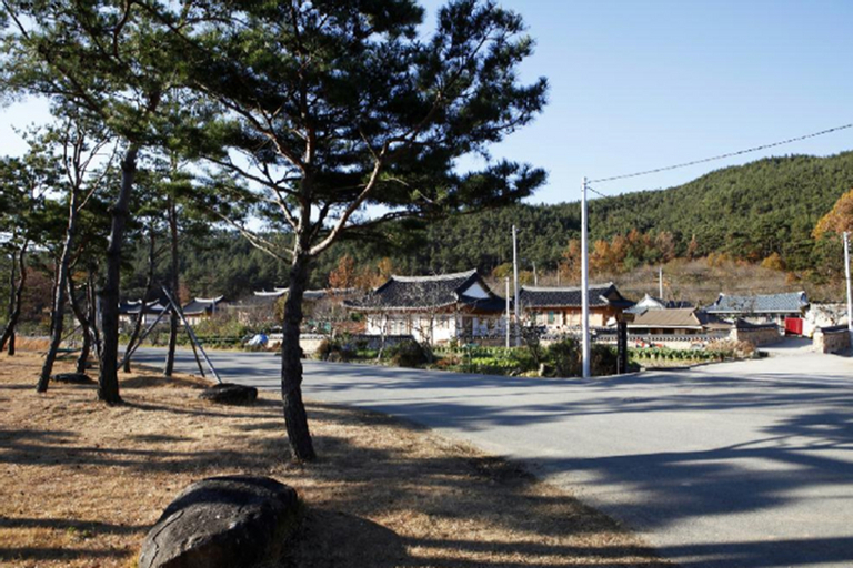Exterior & Views, Gurye Unjoru Makdungi Hanok Stay, Gurye