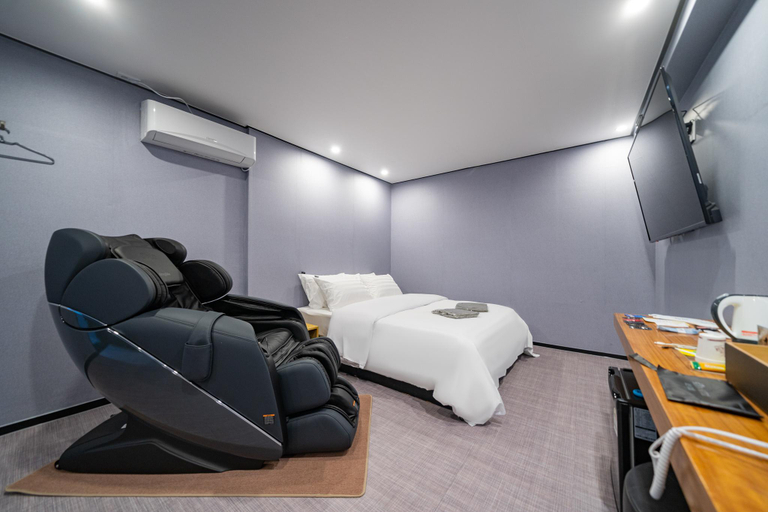 Bedroom 2, Gimje Seven, Gimje