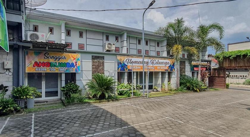 Exterior & Views 2, Angrumba Family Homestay near RSUD Caruban, Madiun