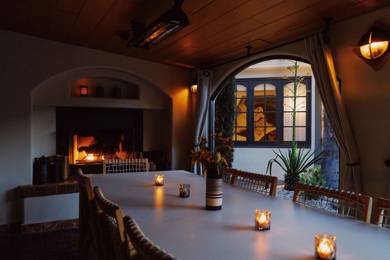 Food & Drinks 5, Villa Royale, Riverside