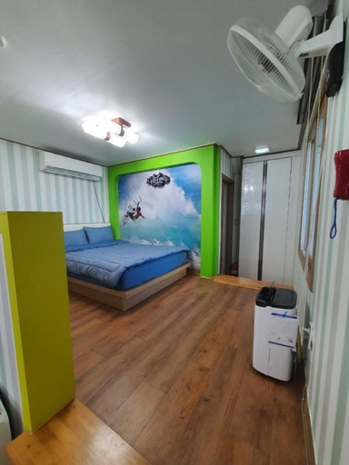 Bedroom 2, Yeongdeok Sea Blue Pension, Yeongdeok