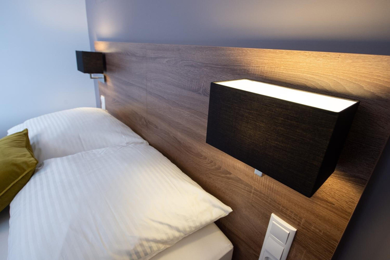 Bedroom 2, V Boutique Hotel, Böblingen