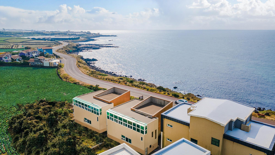 Others 4, Jeju and Pension, Seogwipo