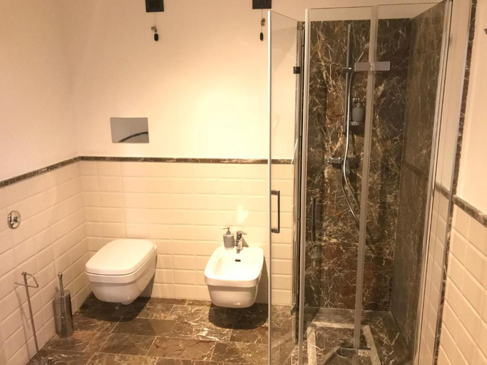 Bathroom, Villa Tecla, Messina