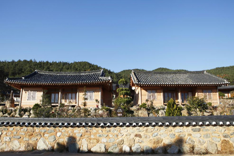 Exterior view 4, Gurye Unjoru Makdungi Hanok Stay, Gurye
