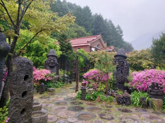 Others 2, Inje Juhongsanjang Pension, Inje