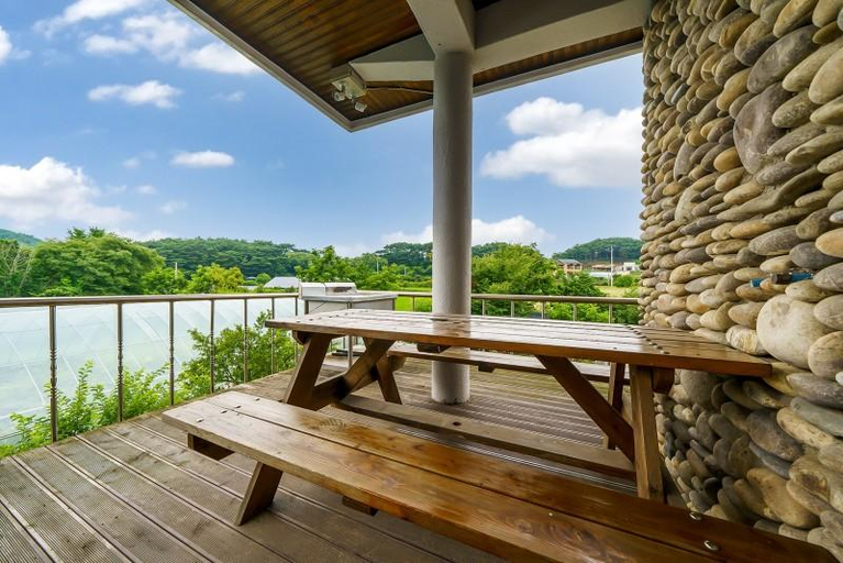 Others 2, Wonju Keundol Pension, Hoengseong