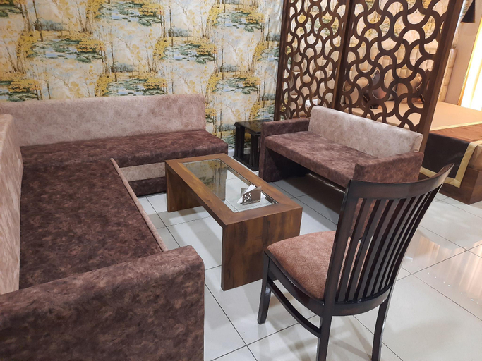 ROYAL LUXURY BIG STUDIO APARTMENT , Sahibzada Ajit Singh Nagar