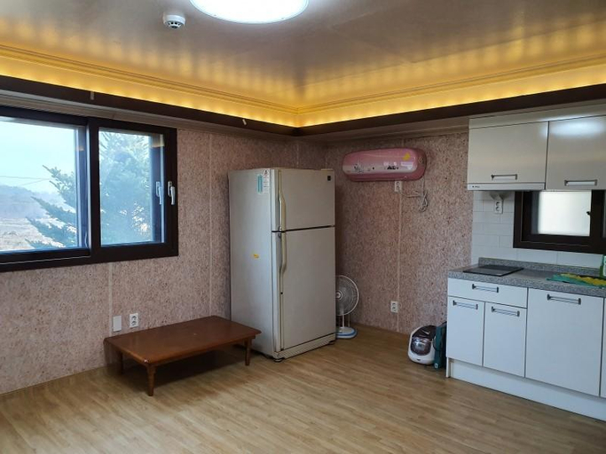 Others 2, Healing red clay house in Daebu Island, Hwaseong