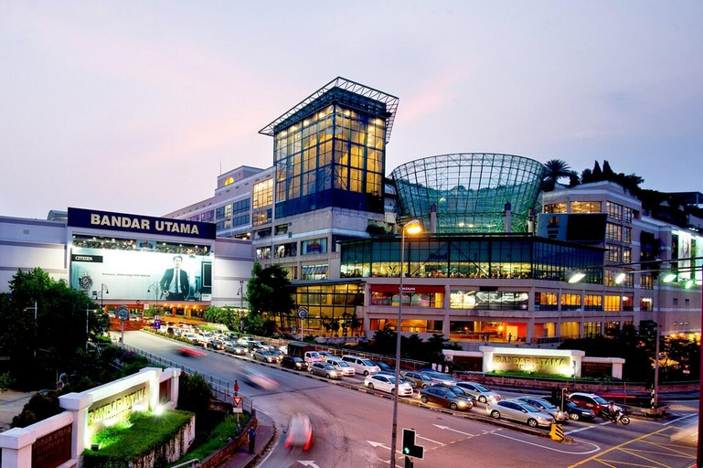 SKY POOL Luxury Suite 2-4Pax at KL City, Kuala Lumpur