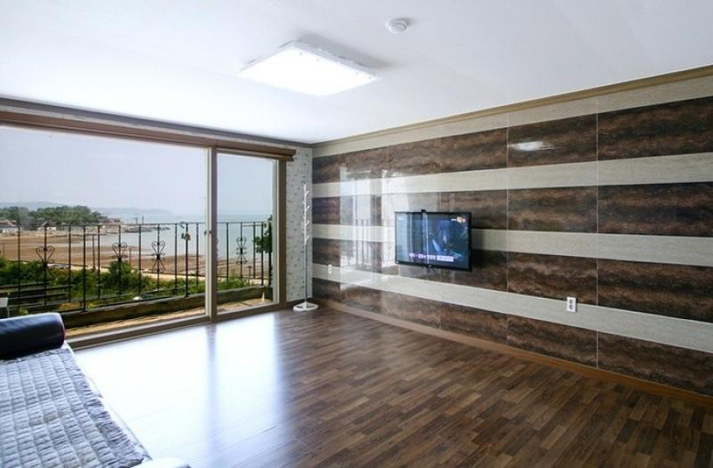 Others 2, Taean Solbit Resort Pension, Taean