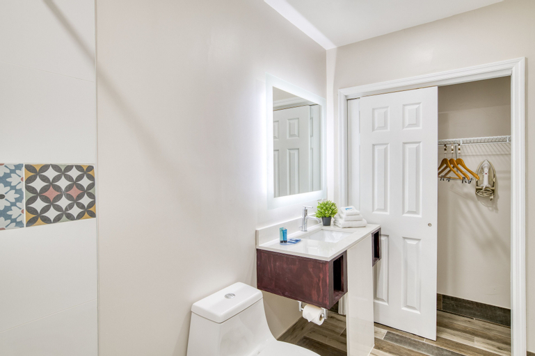 Bathroom 2