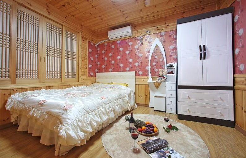 Bedroom, Sandeulhae pension in Namhae, Namhae