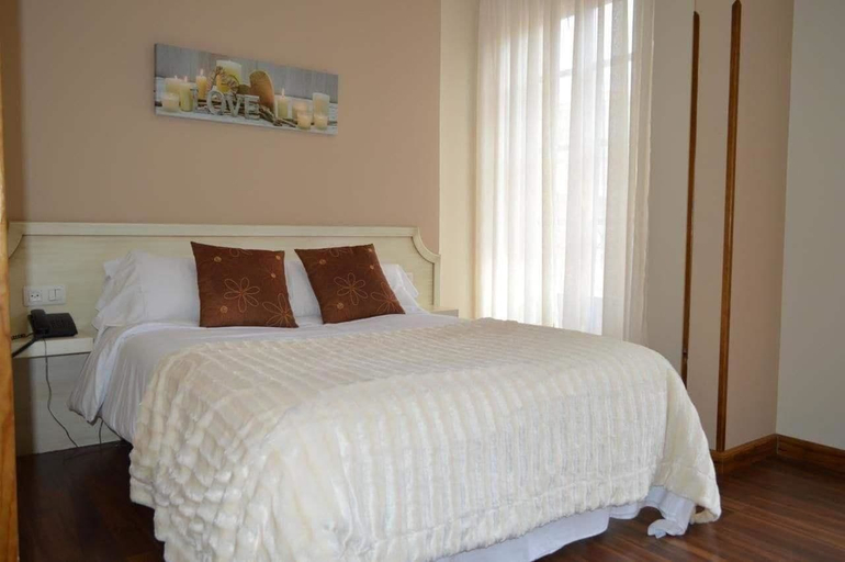 Bedroom 3, Hotel Los Robles, Asturias