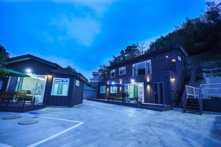 4, Geojedo Look Kids Spa Pension, Geoje