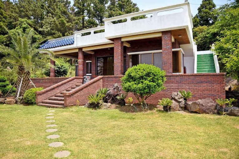 Exterior & Views 1, Seogwiopo Semi House Pension, Seogwipo