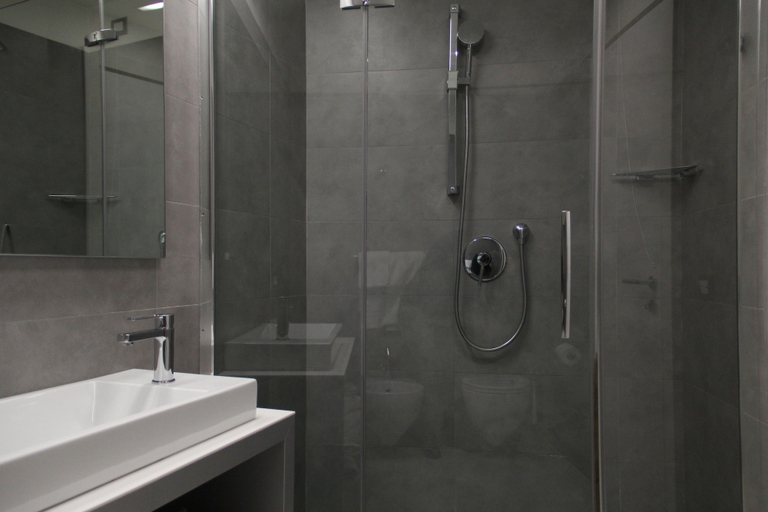 Bathroom 4, Lungotevere Suite, Rome