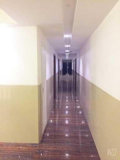 Others 5, Hotel Royal Oak, Thane