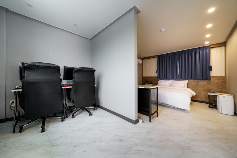 Bedroom, Incheon (Seoknam-dong) Bank, Seo