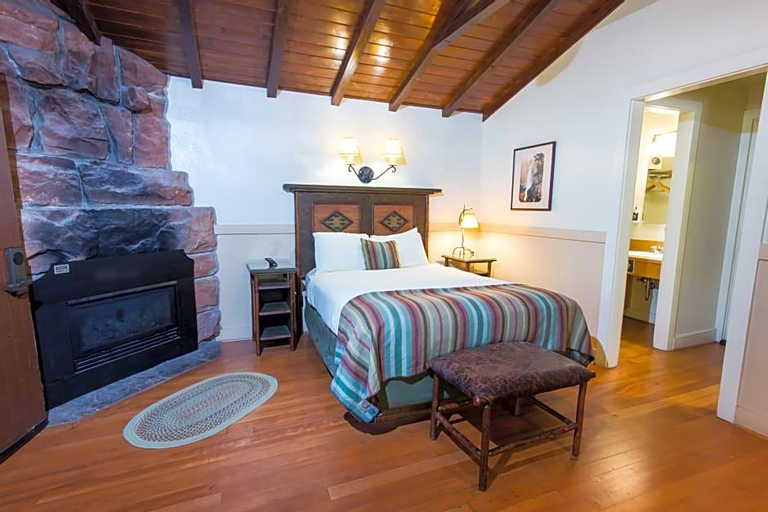 Bedroom 4, Zion National Park Lodge, Washington