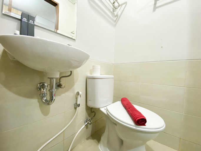 Bedroom 3, Chic and Cozy Studio Apartment at Transpark Juanda Bekasi By Travelio, Bekasi