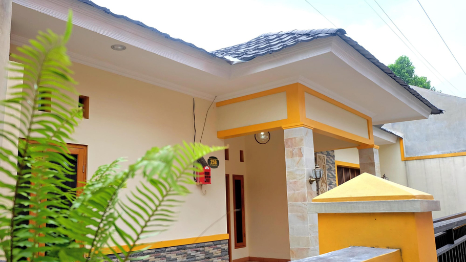 Exterior & Views 2, Homestay Jogja Deresan By Simply Homy, Sleman