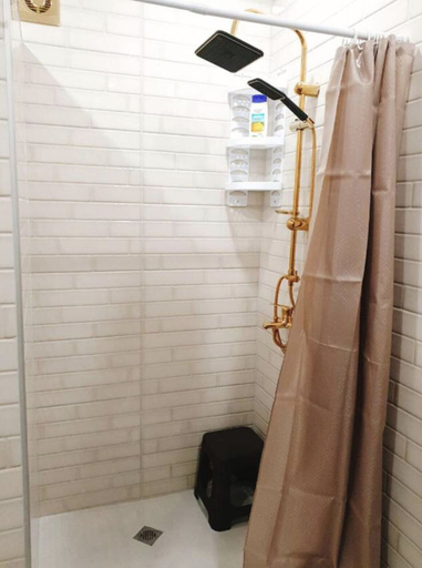 Bathroom 4, Come &Rest, Kazbegi