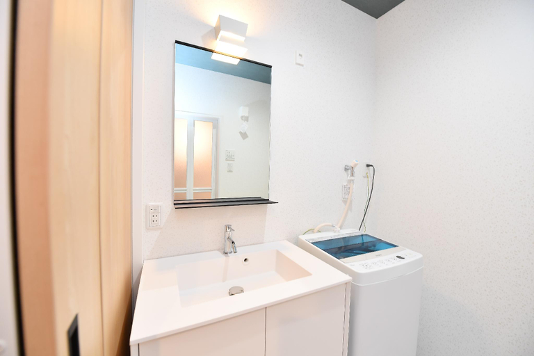 Bathroom 3, R'S HOUSE Shijoomiya4, Kyoto