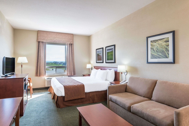 Bedroom 3, Super 8 by Wyndham Windsor NS, Hants