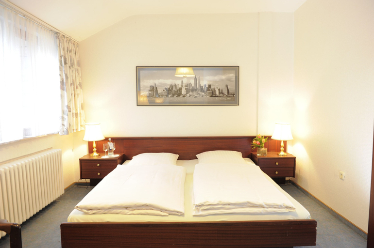 Bedroom 12