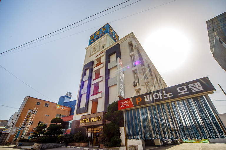 Exterior view 4, Jangheung Piano, Jangheung