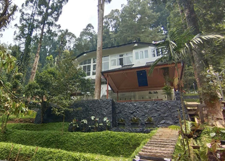 Exterior & Views 4, Villa Shambala Puncak, Bogor