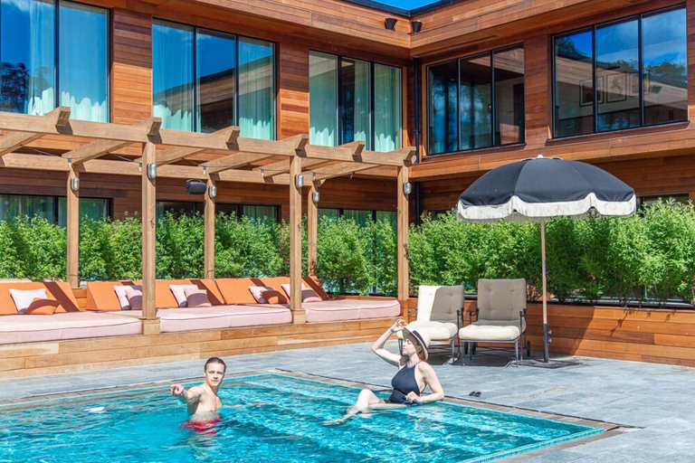 Sport & Beauty 2, Ellery Beach House, Lidingö