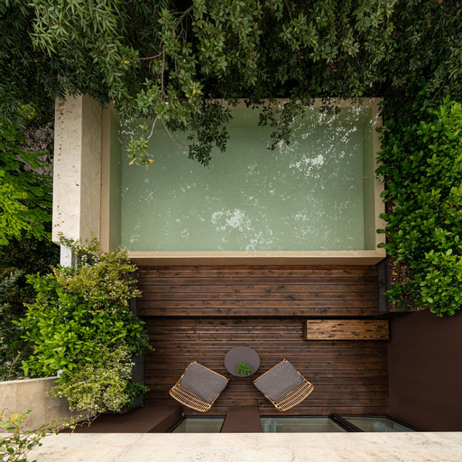 Exterior & Views 3