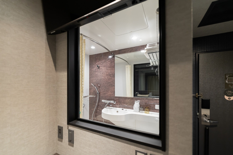 Bathroom 8