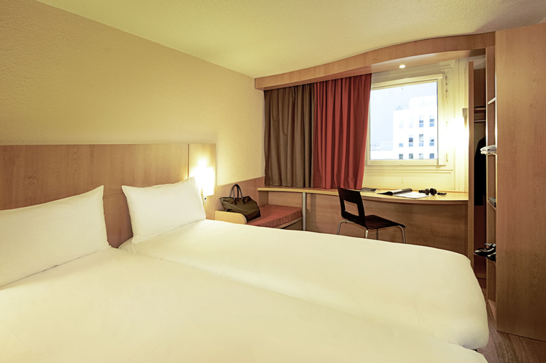 Bedroom 4, ibis Porto Centro São Bento, Porto