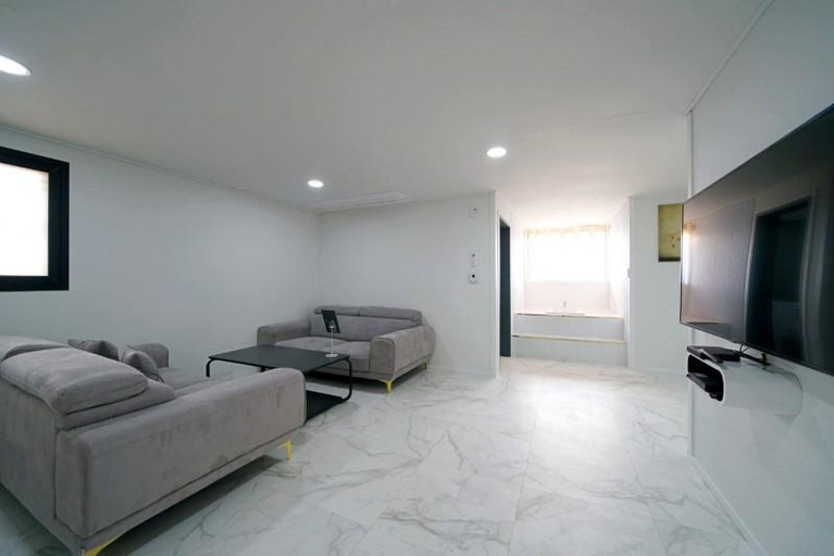 Bedroom 5, Gyeongju Midam Hanok Poolvilla, Gyeongju