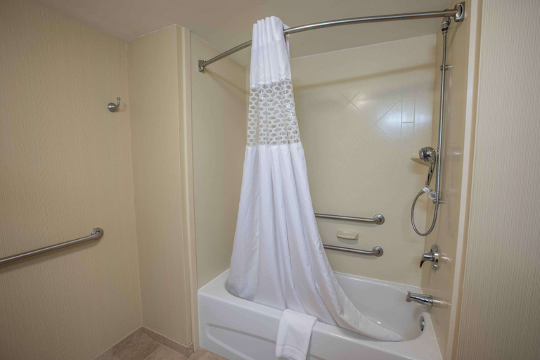 Bathroom 4, Hampton Inn & Suites Tilton, Belknap