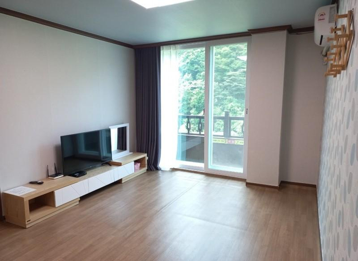 Others 3, Inje Bracken Shelter Pension, Inje