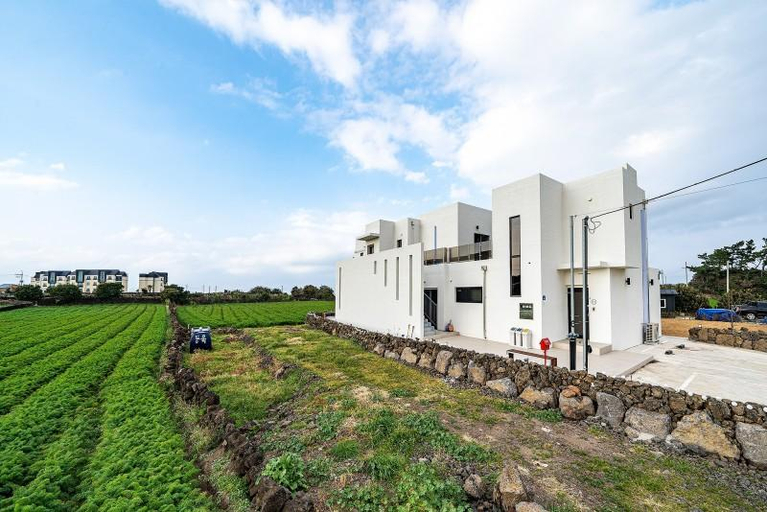 Others 2, Jeju Hihado Pool Villa, Jeju