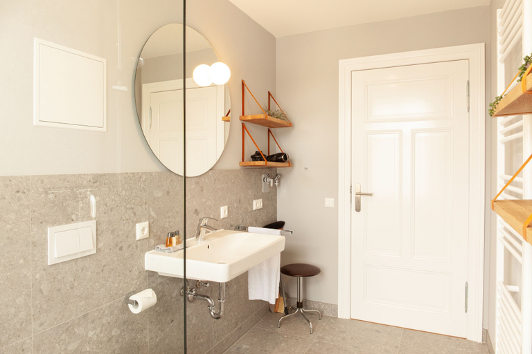 Bathroom 3, OSTKÜSTE - Kaiser Karl Design Apartments, Vorpommern-Greifswald