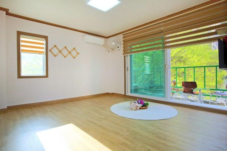 Bedroom, Geumsan Mulsori Pension, Geumsan