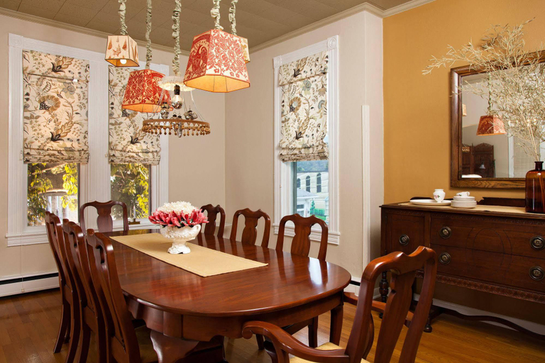 Others 4, The Guest House Inn on Courthouse Square, Summers