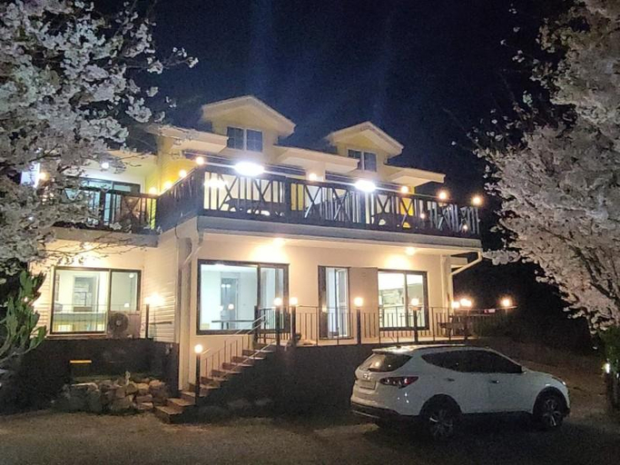 3, Geojedo C# Pension, Geoje