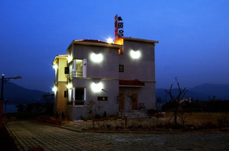 Exterior & Views 1, Hadong Hyu Pension Haeyang, Hadong