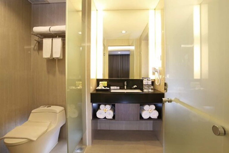 Bathroom 8
